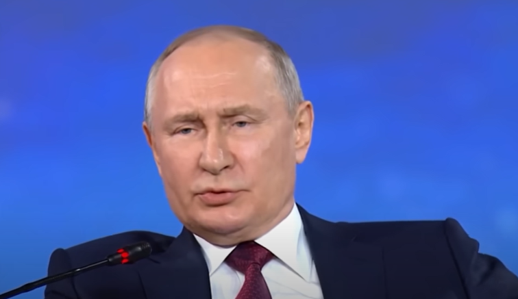 Putin Confirms Transfer of Nuclear Warheads to Belarus