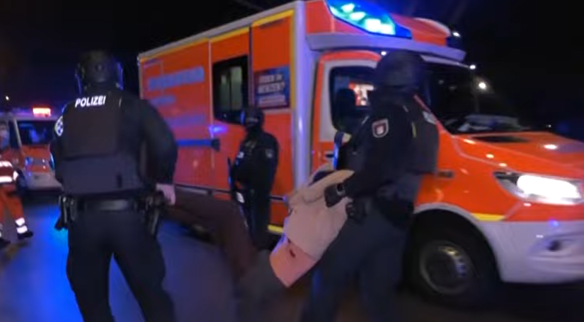 8 people dead in shooting in Hamburg, Germany.